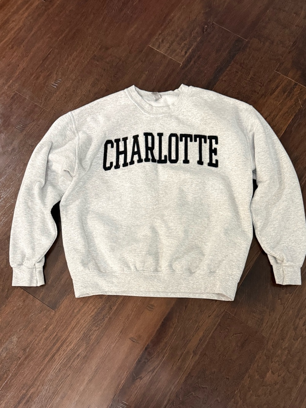 Charlotte Sweatshirt size large